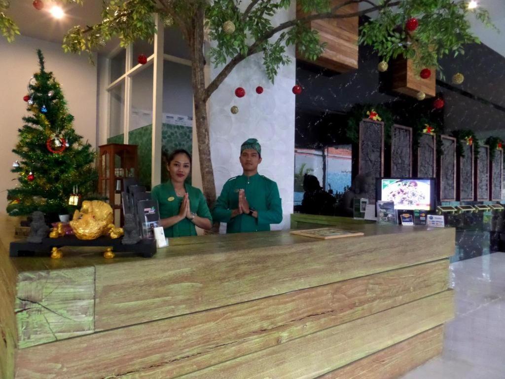 Bukit Daun Hotel And Resort Kediri  Bagian luar foto