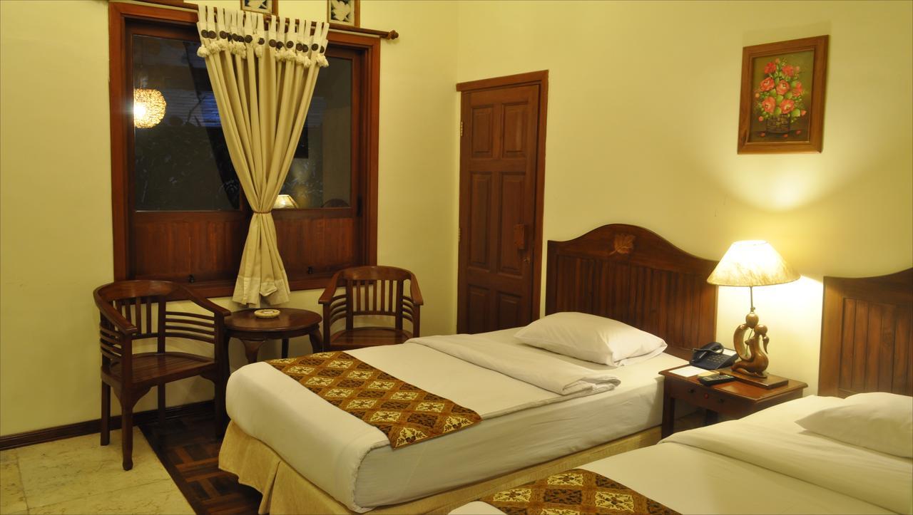 Bukit Daun Hotel And Resort Kediri  Bagian luar foto