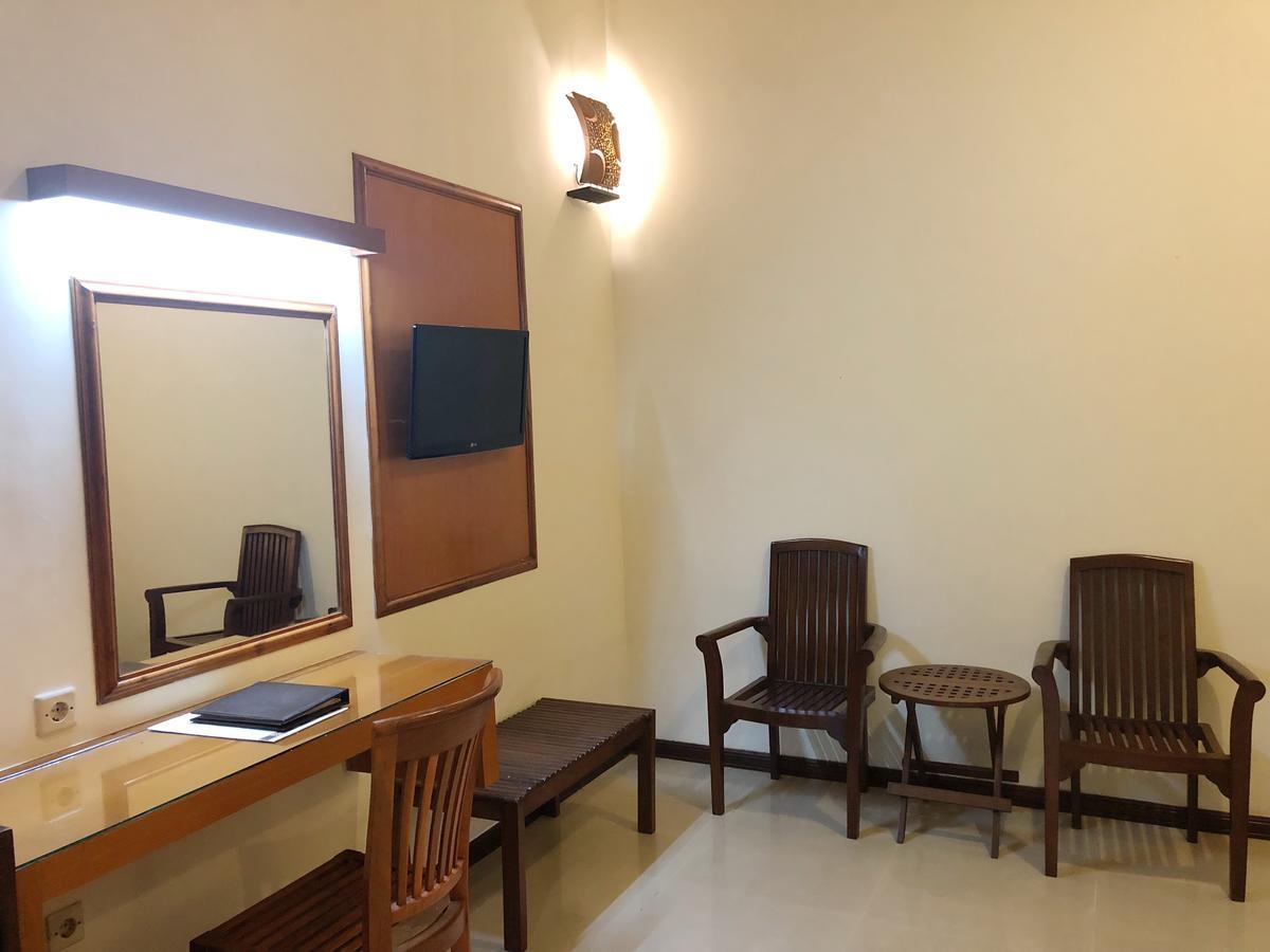 Bukit Daun Hotel And Resort Kediri  Bagian luar foto