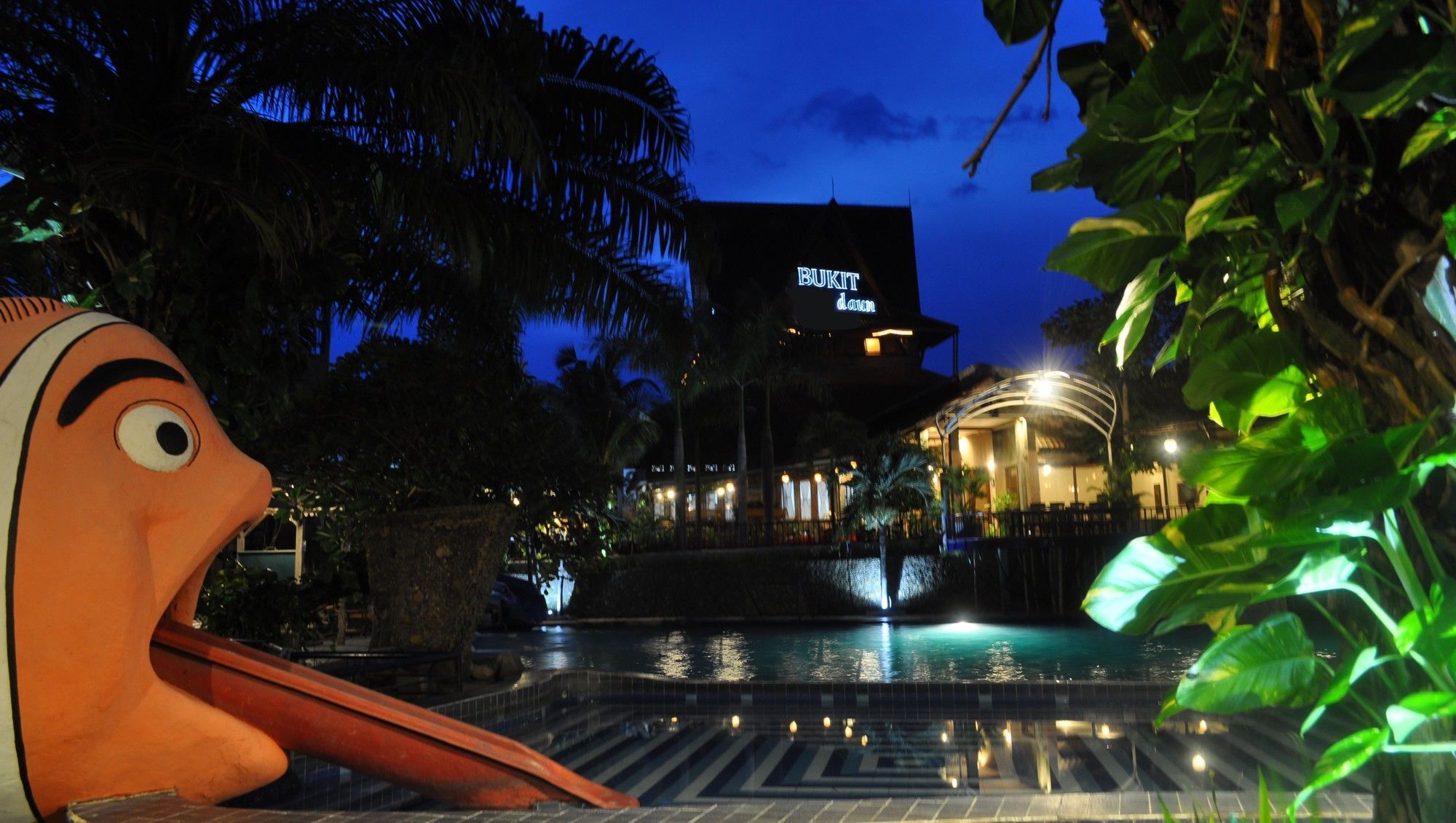 Bukit Daun Hotel And Resort Kediri  Bagian luar foto